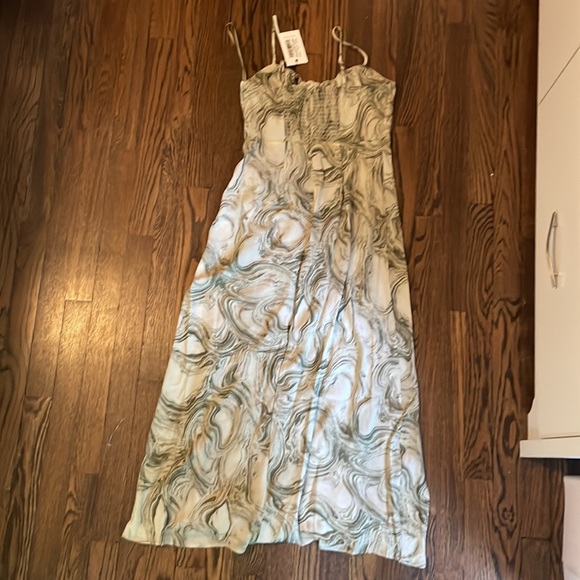 Dissh Green Maxi Dress - Picture 2 of 2